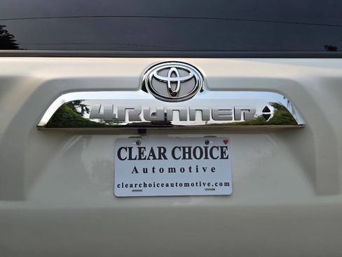 Used 2018 Toyota 4Runner Limited AWD/4WD image 34