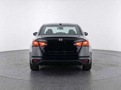 Used 2025 Nissan Altima 2.5 SV FWD image 7