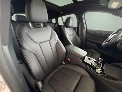 Used 2024 BMW X4 M40i w/ Premium Package image 44