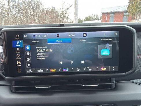 Used 2025 Jeep Wrangler Unlimited Rubicon image 18