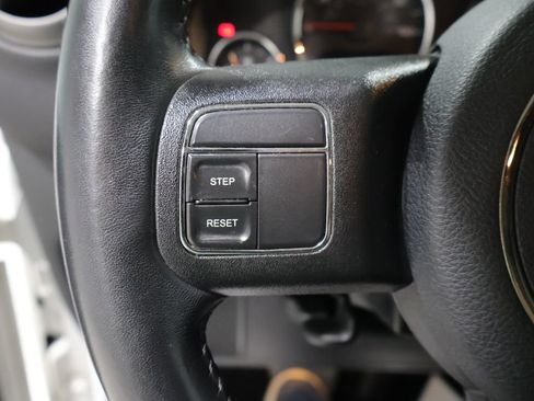 Used 2018 Jeep Wrangler Unlimited Sport S AWD/4WD image 28