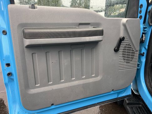 Used 2012 Ford F550 4x4 Regular Cab Super Duty w/ Payload Upgrade Pkg image 8