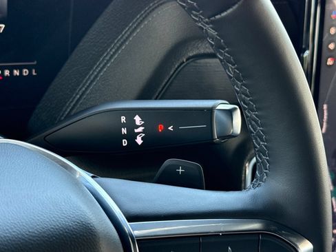 Used 2025 GMC Yukon XL Denali RWD image 35