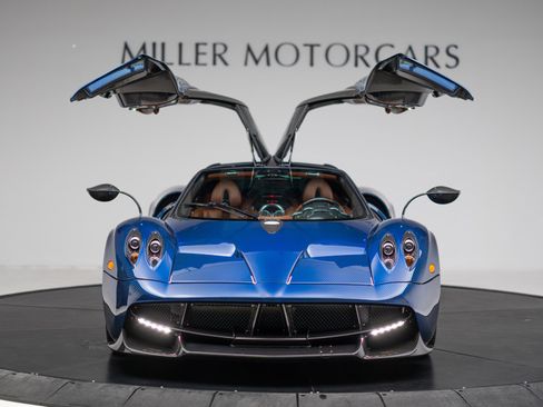 Used 2014 Pagani Huayra image 6