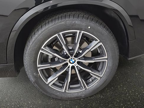 Used 2024 BMW X5 xDrive40i w/ M Sport Package AWD/4WD image 35