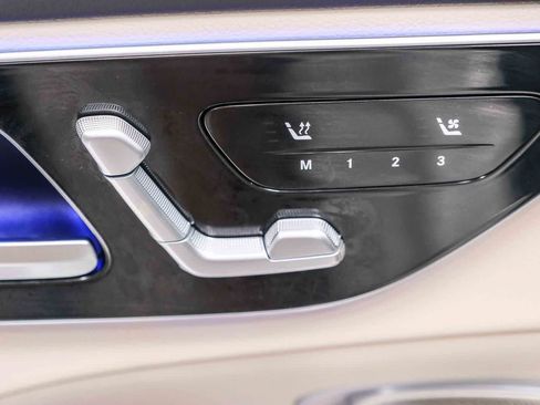 Used 2023 Mercedes-Benz C 300 Sedan image 29