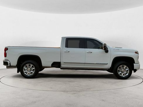 Certified 2024 Chevrolet Silverado 3500 High Country w/ High Country Premium Package AWD/4WD image 4