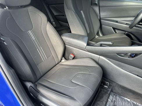 Used 2025 Hyundai Elantra Sport FWD image 24