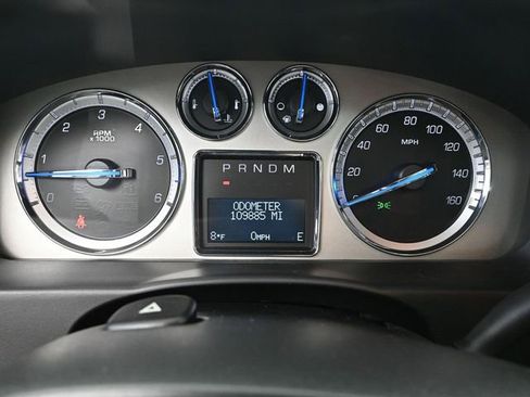 Used 2011 Cadillac Escalade Luxury image 34