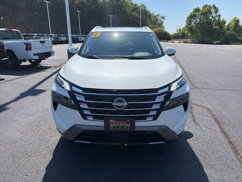 Certified 2024 Nissan Rogue SL w/ SL Premium Package FWD image 2