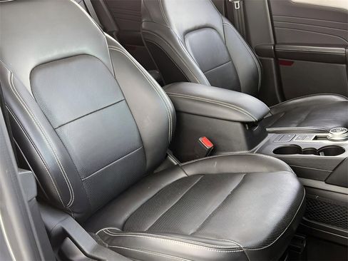 Used 2022 Ford Escape SEL image 15