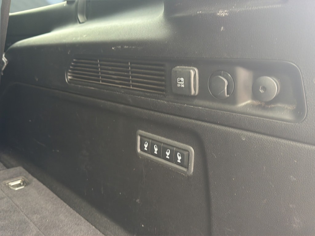 Used 2024 Jeep Wagoneer L Series III AWD/4WD image 26