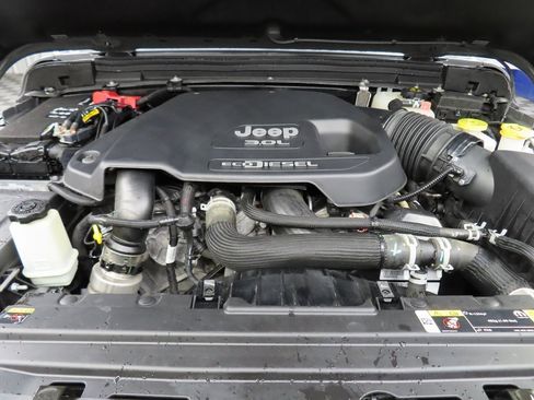 Used 2022 Jeep Wrangler Unlimited Sahara w/ LED Lighting Group image 23