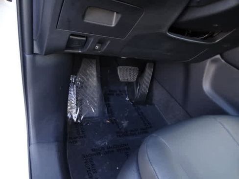 Used 2024 Toyota Grand Highlander XLE image 16