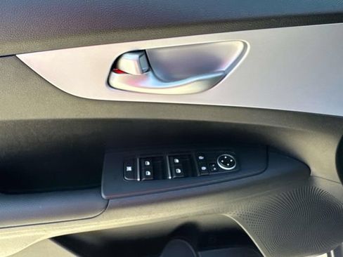 Used 2024 Kia Forte LXS FWD image 26