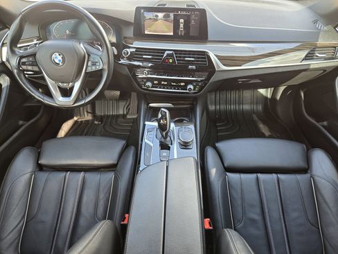 Used 2020 BMW 530i w/ Convenience Package RWD image 18