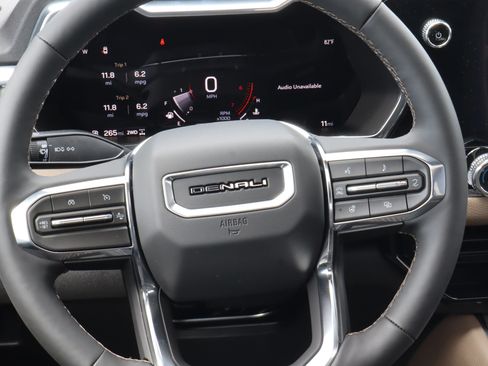New 2026 GMC Canyon Denali w/ LPO, Black Badging Package AWD/4WD image 14