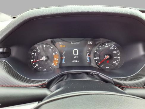 Used 2025 Jeep Compass Trailhawk AWD/4WD image 16