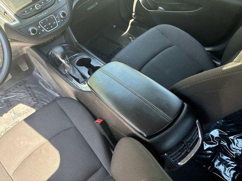 Used 2024 Chevrolet Malibu LT FWD image 19