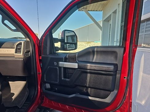 Used 2021 Ford F250 Lariat w/ FX4 Off-Road Package image 22