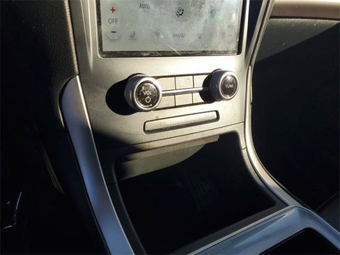 Used 2023 Ford Edge SEL image 21