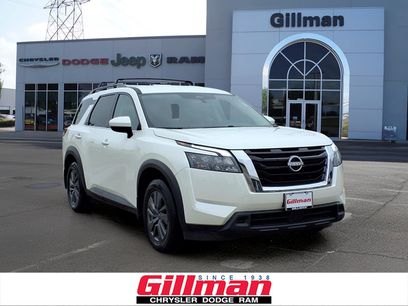 Used 2024 Nissan Pathfinder SV