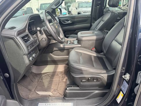 Used 2022 Chevrolet Tahoe LT w/ Luxury Package AWD/4WD image 25