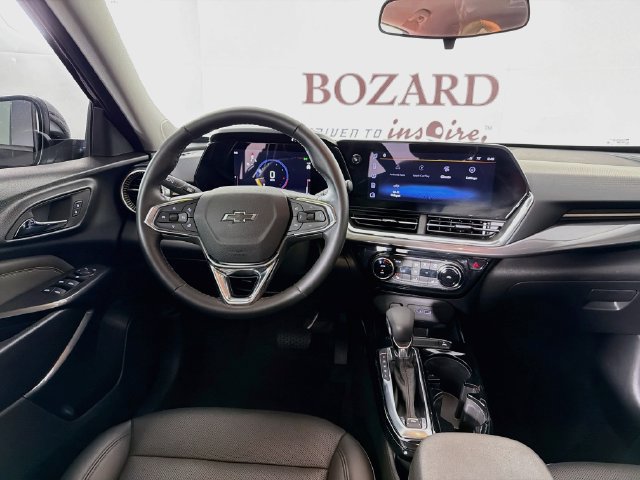 Used 2025 Chevrolet Trax ACTIV FWD image 25