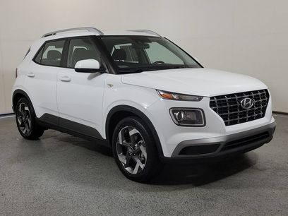 Used 2022 Hyundai Venue SEL w/ Cargo Package
