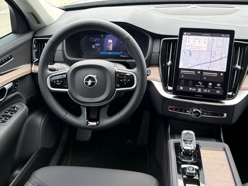 New 2026 Volvo XC90 B5 Core w/ Protection Package Premier image 11