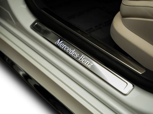 Used 2023 Mercedes-Benz S 580 4MATIC Sedan w/ AMG Line image 62