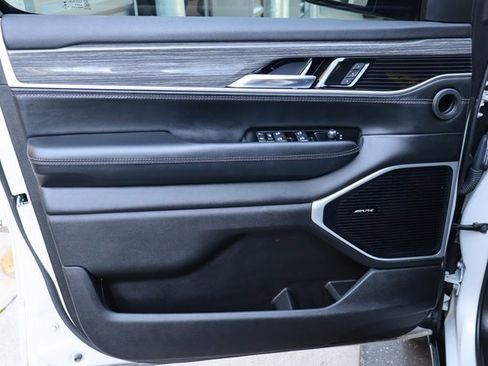 Used 2022 Jeep Wagoneer Series II image 20