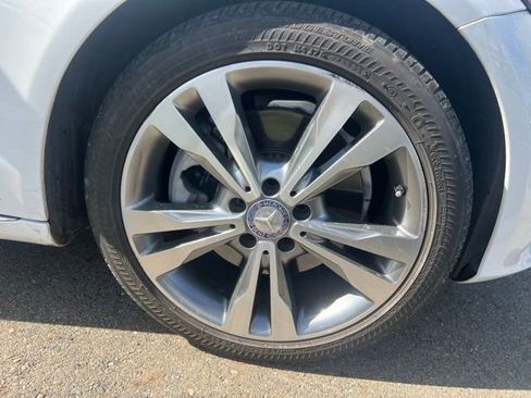 Used 2015 Mercedes-Benz C 300 4MATIC Sedan image 4