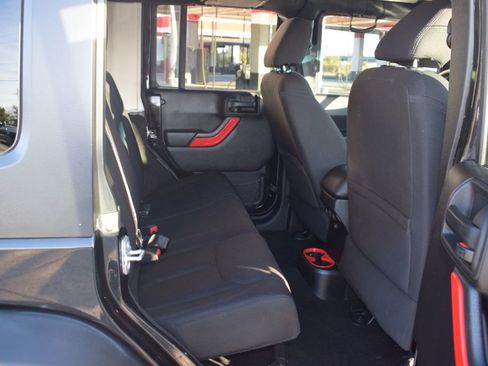 Used 2016 Jeep Wrangler Unlimited Sport w/ Quick Order Package 24S image 11