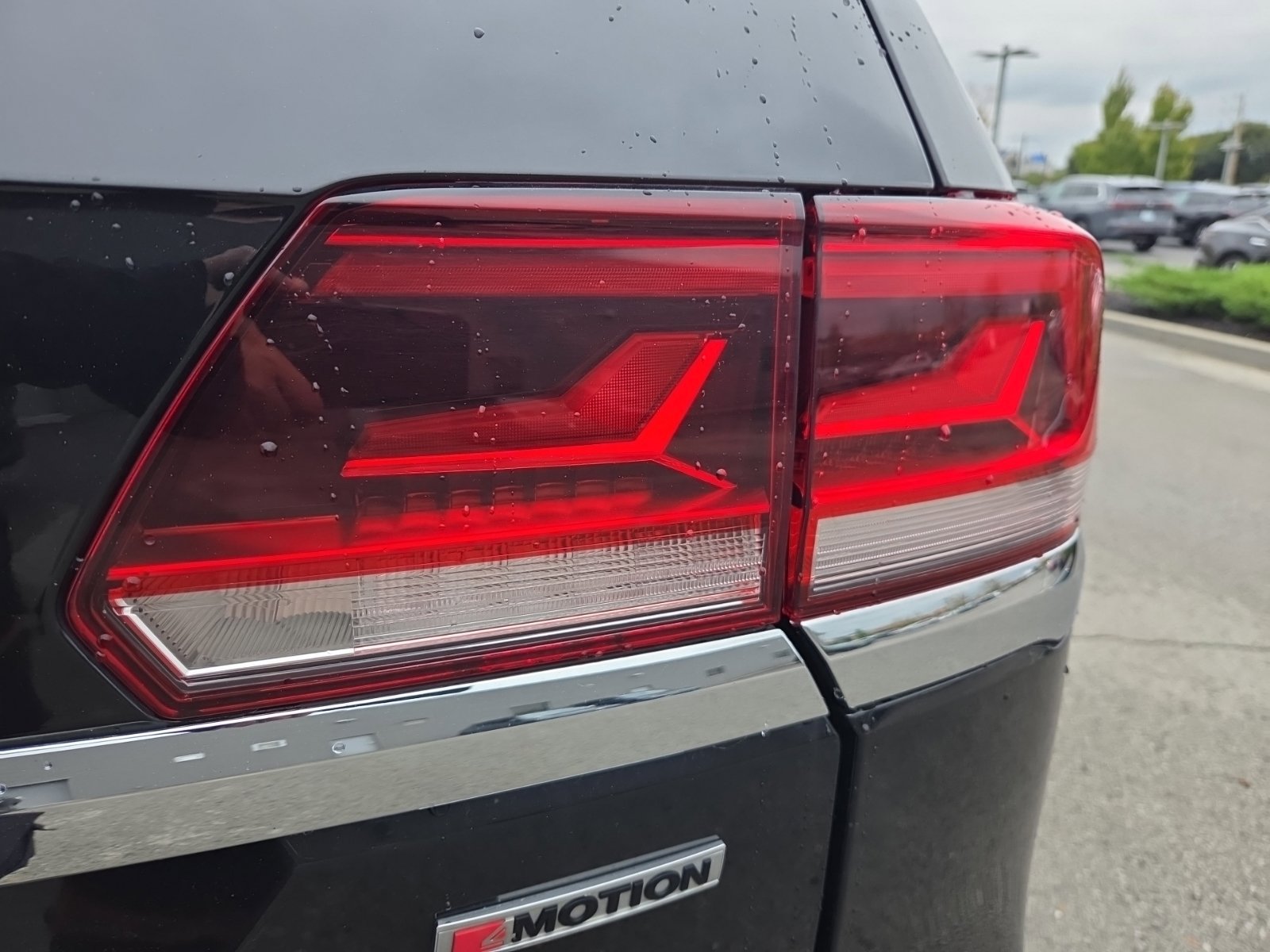 Used 2021 Volkswagen Atlas SE w/ Panoramic Sunroof Package AWD/4WD image 10