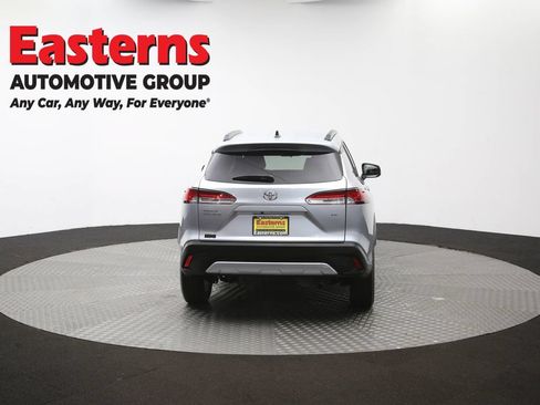 Used 2025 Toyota Corolla Cross LE FWD image 35