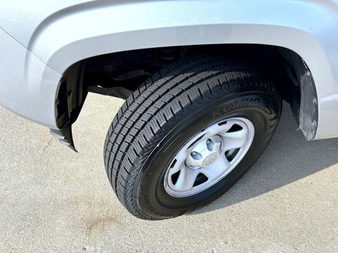 Used 2022 Toyota Tacoma SR image 24