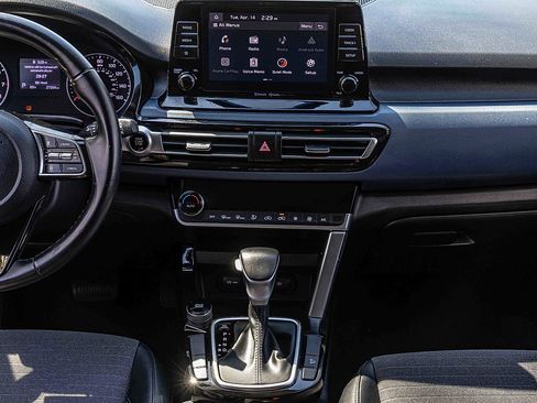 Used 2023 Kia Seltos S image 12