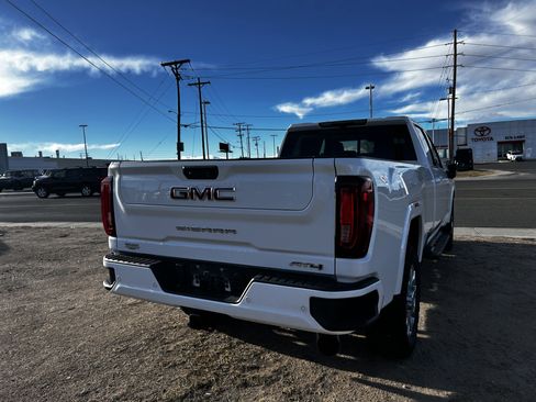 Used 2022 GMC Sierra 3500 AT4 w/ AT4 Premium Plus Package image 5