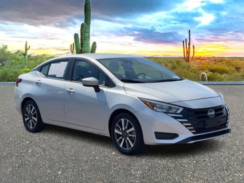 Certified 2025 Nissan Versa SV image 7