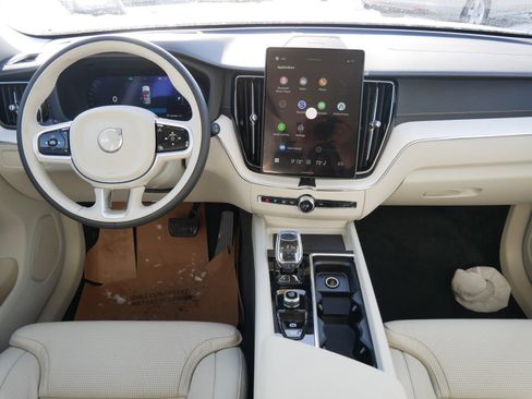 New 2026 Volvo XC60 B5 Ultra w/ Climate Package image 7