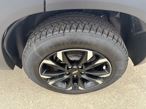 Used 2023 Chevrolet TrailBlazer LT w/ Convenience Package AWD/4WD image 10