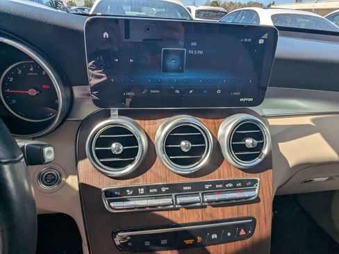 Certified 2022 Mercedes-Benz GLC 300 4MATIC image 5