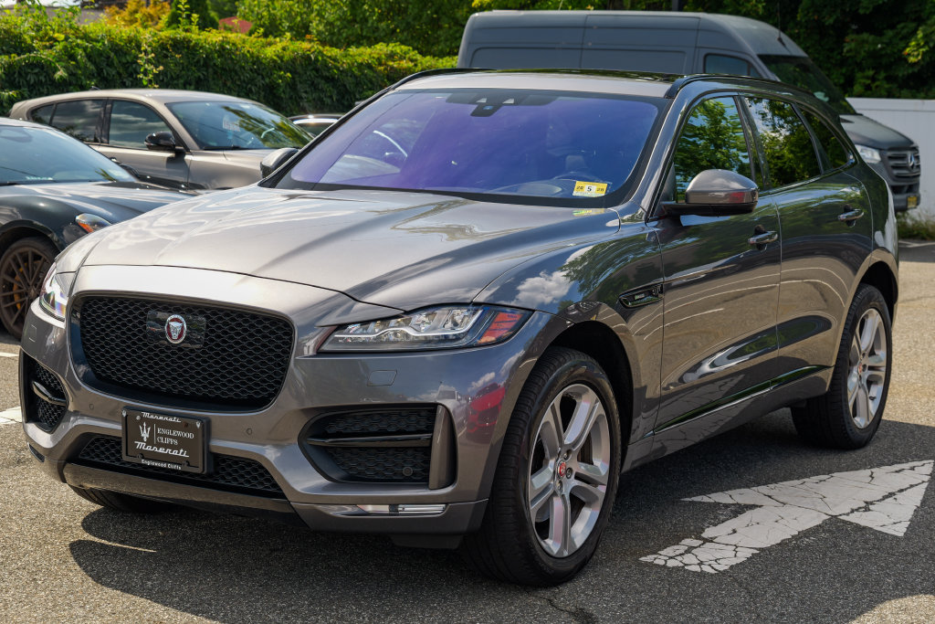 Used 2019 Jaguar F-PACE R-Sport AWD/4WD image 3