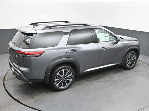 New 2026 Nissan Pathfinder Platinum FWD image 38