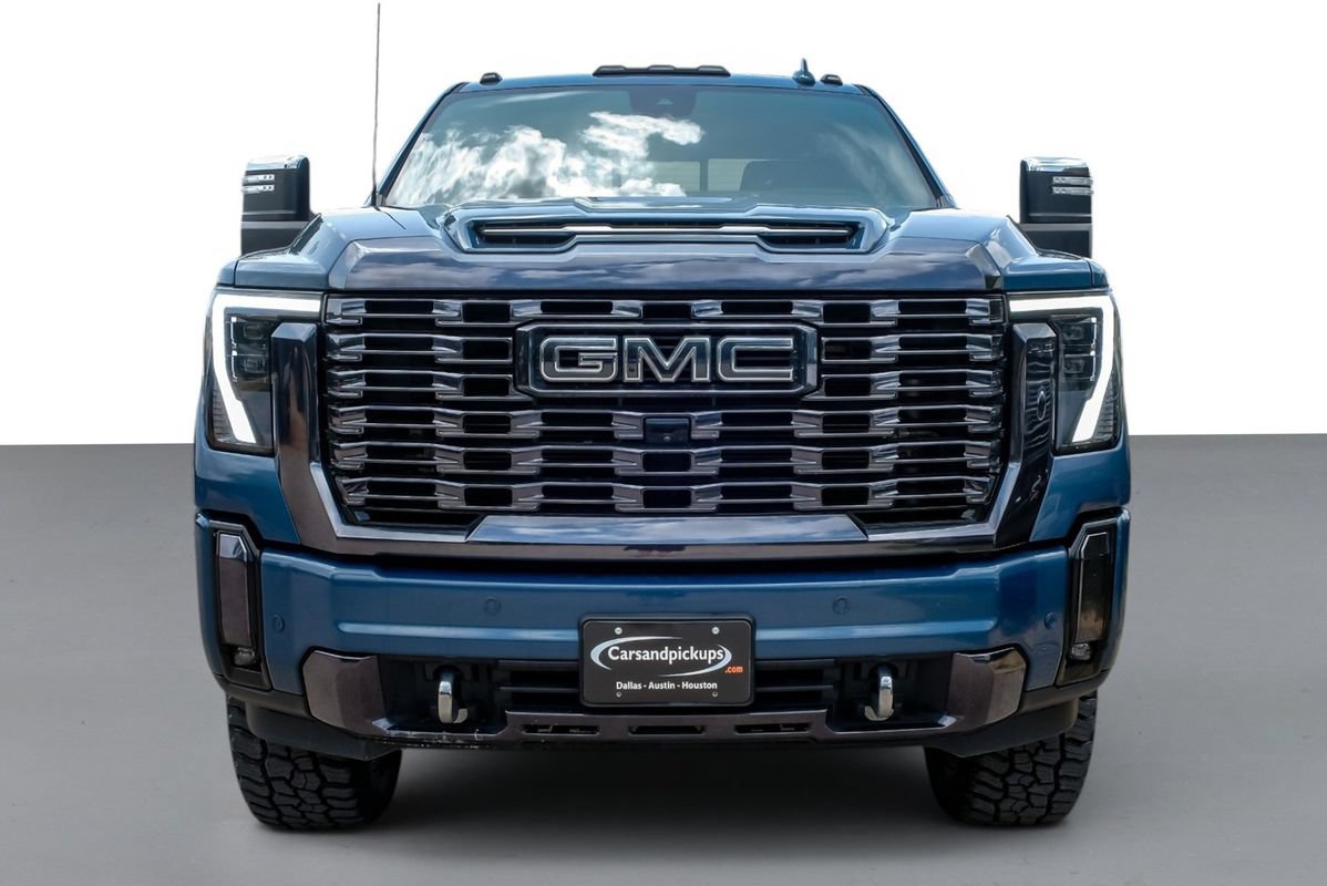Used 2024 GMC Sierra 2500 Denali Ultimate AWD/4WD image 3