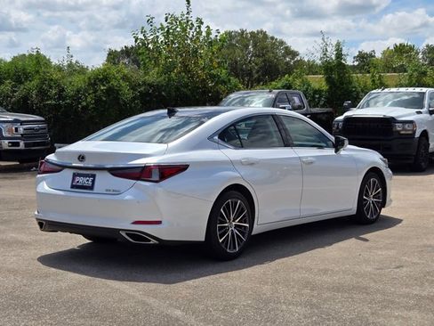 Used 2023 Lexus ES 350 w/ Premium Package FWD image 5