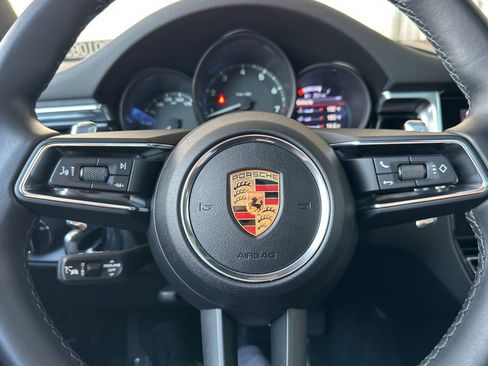 Certified 2024 Porsche Macan AWD/4WD image 24