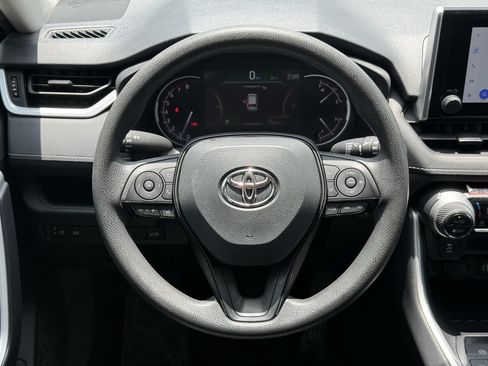 Used 2025 Toyota RAV4 XLE w/ Convenience Package FWD image 16