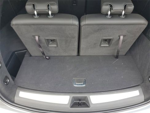 Certified 2025 Cadillac XT6 Luxury image 9